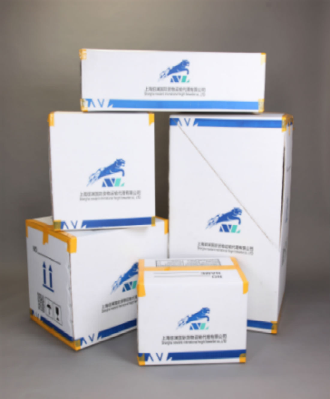纽澜提供5种不同尺寸纸箱，用于包装各种私人零散物品